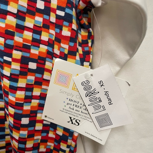 Size XS
LuLaRoe Randy
NWT - Picture 2 of 3